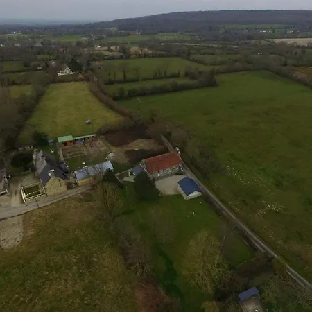 With 3 Bedrooms * Neufmesnil